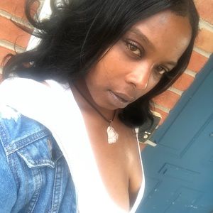 Meet your Posher, April